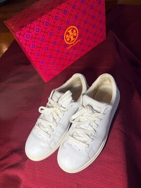 Tory Burch Howell Court Smooth Calf Sneakers in Titanium White